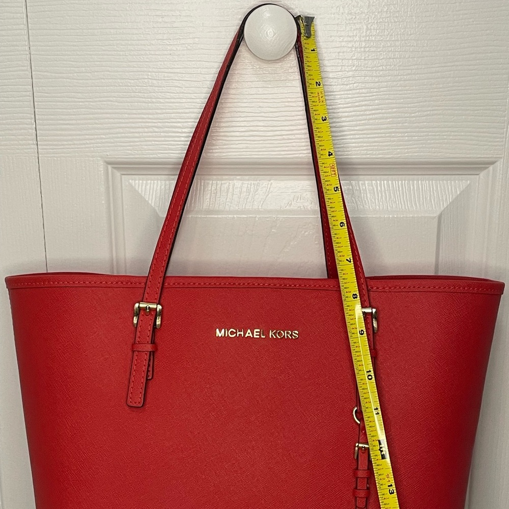 Michael Kors Jet Set Saffiano Leather Tote with Gold Details - Picture 5 of 15